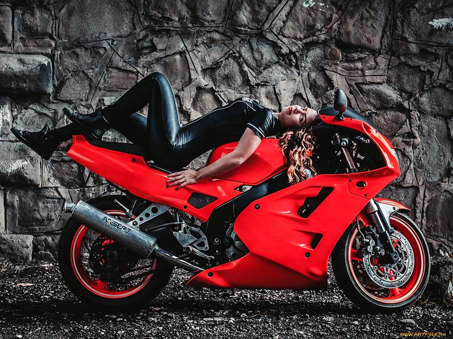 Beautiful girl Beautiful girls and motorcycles in Apia