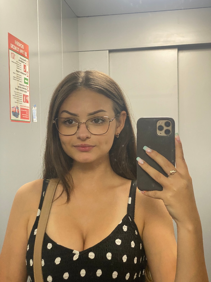 Sexy model Stacy in Apia