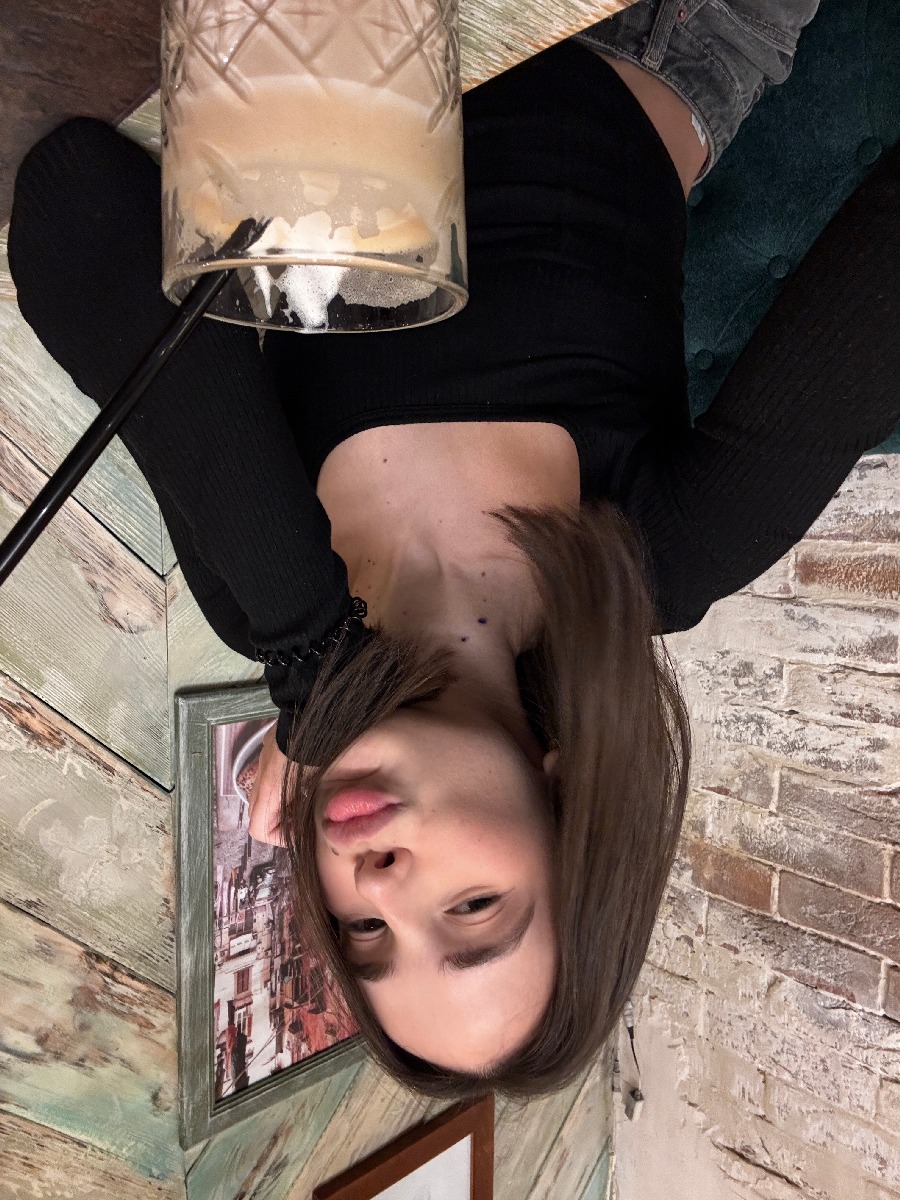 Fresh photos, fresh mood — Tina online in Apia